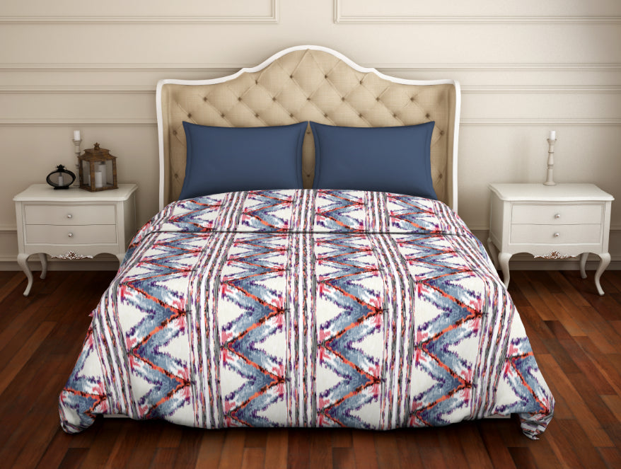 Geometric Ivory-White Polyester Double Quilt - Welspun Value Quilt By Welspun