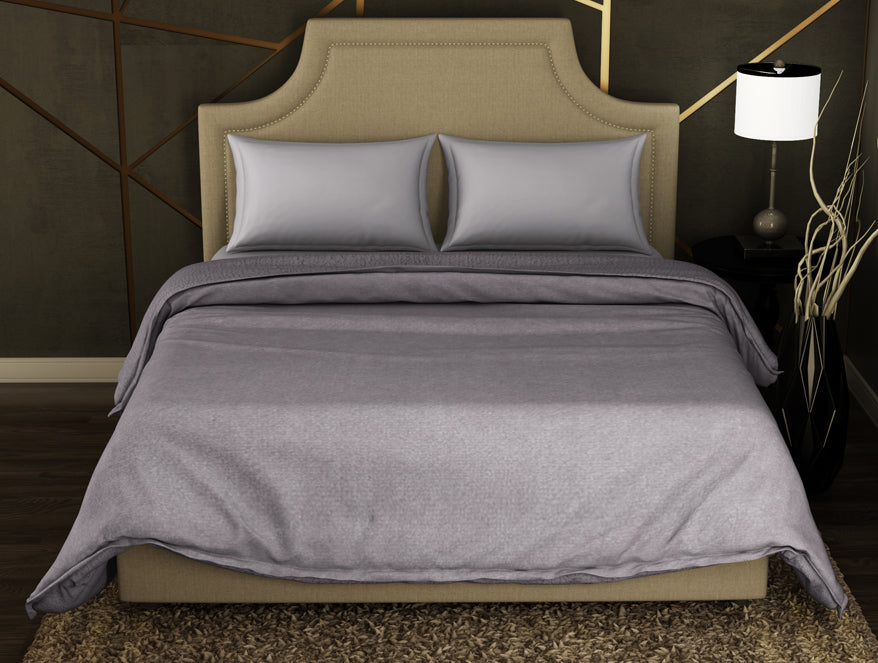 Solid Mauve Polyester Fleece Blanket - Cushlon By Spaces